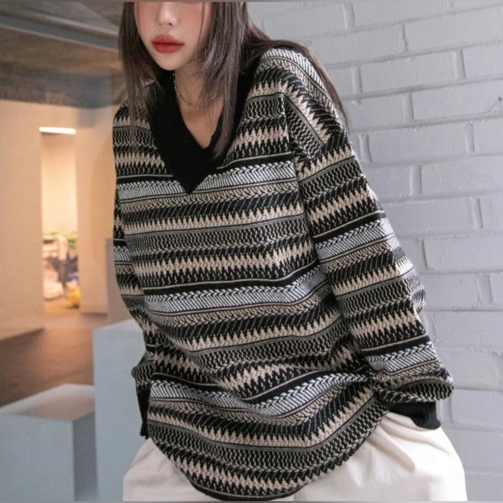 Dazy Oversized Pullover Chevron Stripe V-neck Sweater Women's Size Large